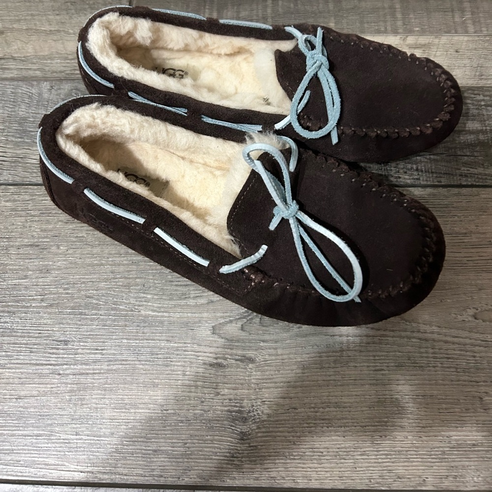 UGG Dakota Dark Brown‎ & blue laces Suede Moccasin Slippers - Picture 5 of 9